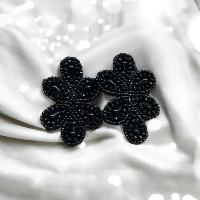 Intricately beaded ivory & Black tones Earring - Image 5
