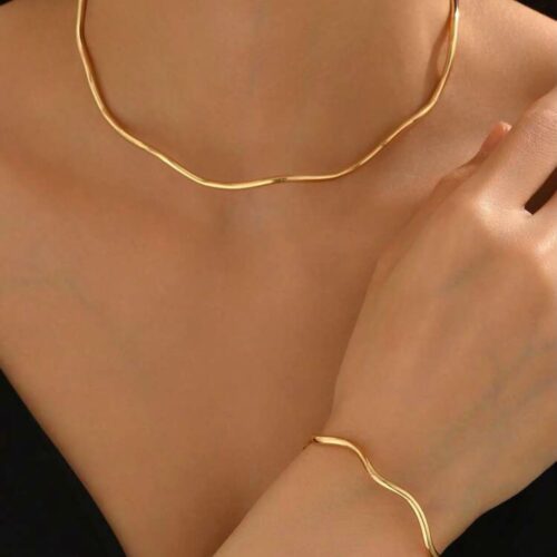Minimalist wave pattern choker bracelet set